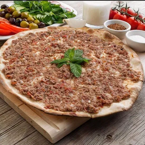 Lebanese Meat Pizza (Lahm Bel Ajine)
