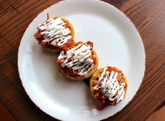 Sopes De Tinga