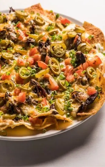 Large Pot Roast Nachos-