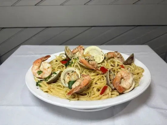 Mixed Seafood Pasta