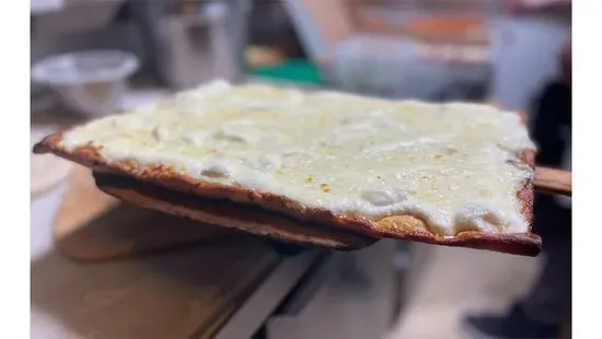 Grandma White Pizza