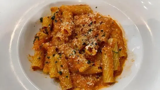 Creamy Tomato Rigatoni