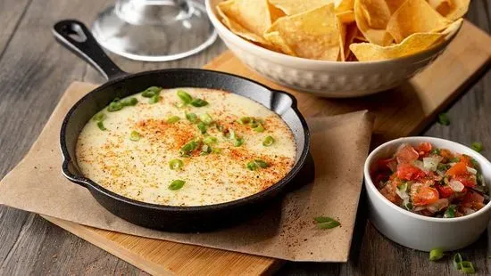 Queso & Chips