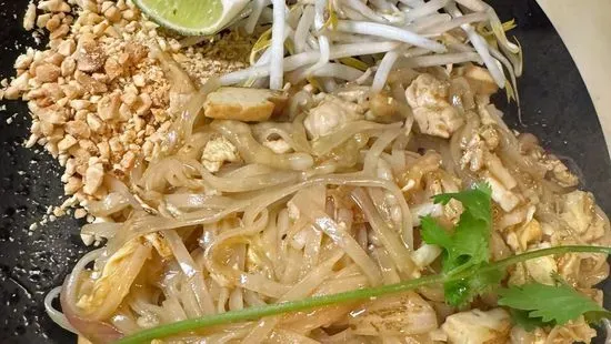 Chicken Pai Thai