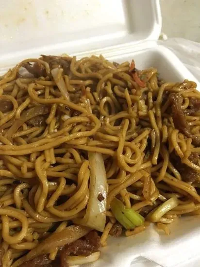 C32. Beef Lo Mein