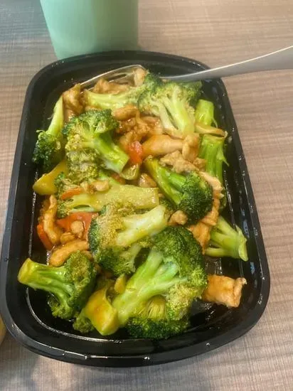 D3. Chicken with Broccoli