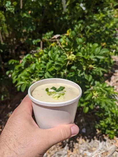 16oz NAUK-ENGLAND CLAM CHOWDER