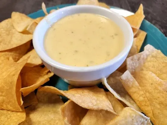 Queso & Chips