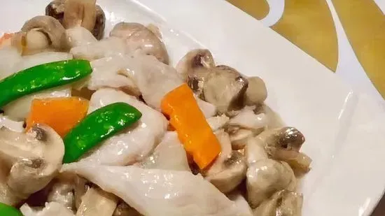 73. Chicken Moo Goo Gai Pan