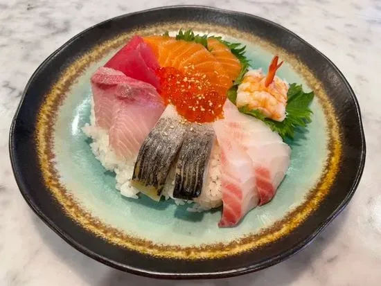 Chirashi don(with miso soup)