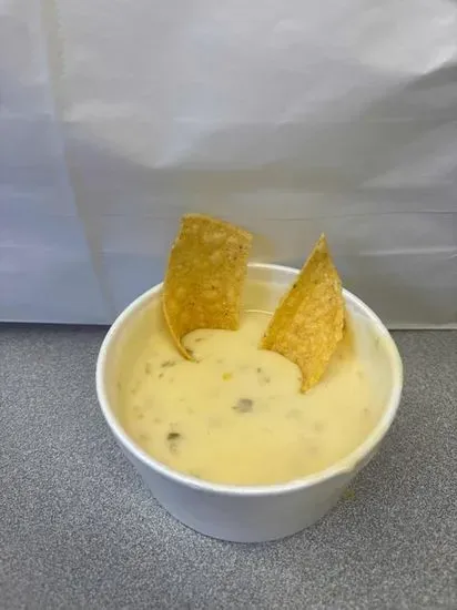 White Queso & Chips