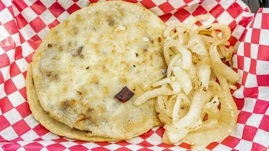 Gorditas: Con Queso y Frijoles