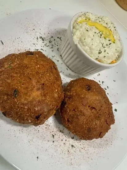 Salmon Croquettes and Grits 