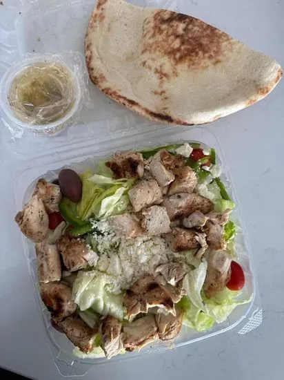 Greek Salad with Grilled Chicken