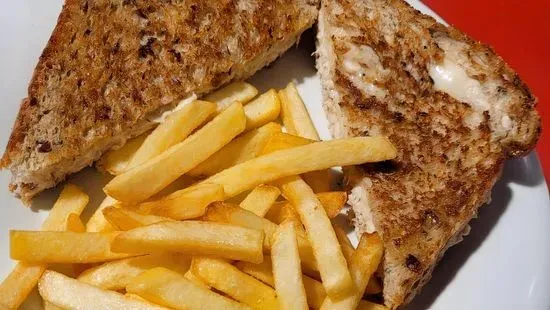 Tuna Melt with french fries