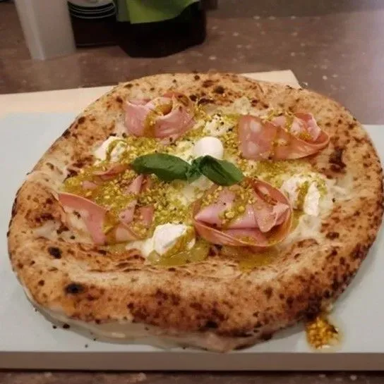 Mortadella Pizza