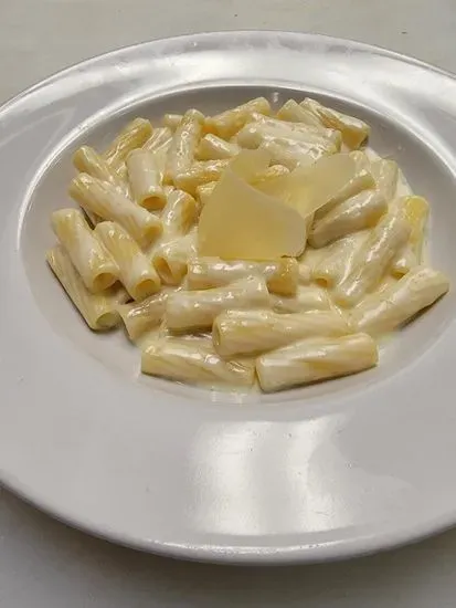 Rigatoni With White Sauce