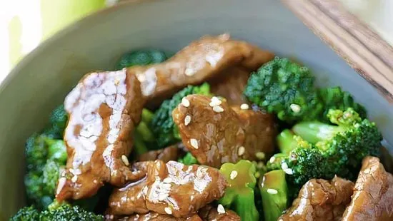 C12. Beef with Broccoli