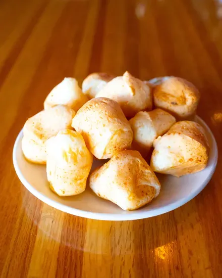 Brazilian Cheese Bread (12 Units)