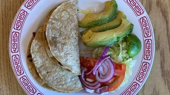 Quesadilla con Carne (1) / Quesadilla with Meat (1)