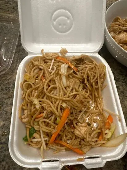 Chicken Lo Mein