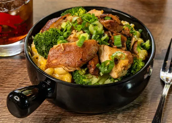 The Smokin' Chicken & Broccoli Mac Bowl