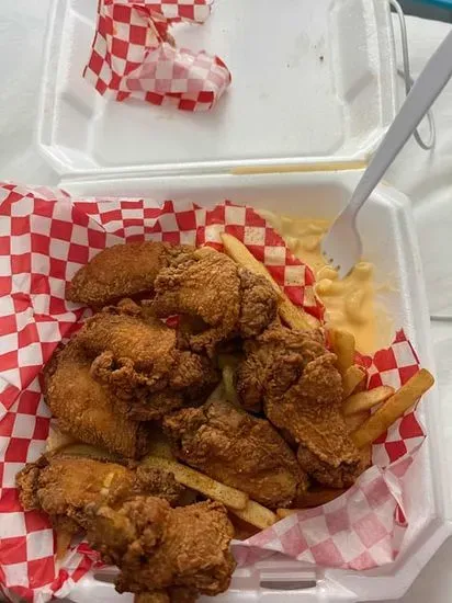 40. 8 Chicken Wings