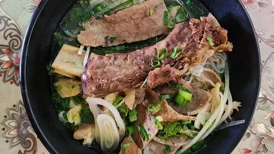 26. Phở Sườn Bò