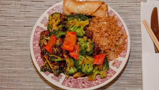 4. Beef with Broccoli Combo Platte