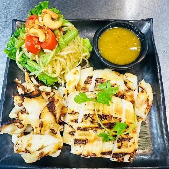 R11 Grilled Squid & Som Tum ~ Spc.1