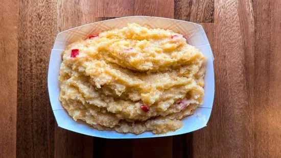 Cheesy Cheddar Grits