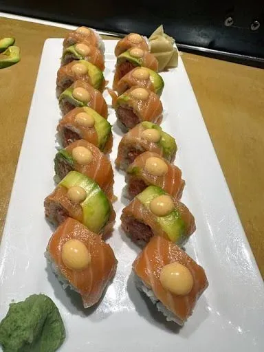 Spicy Titanic Roll