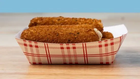 Mozzarella Sticks with Sauce (6 Pc)