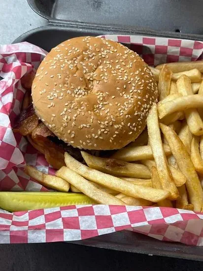Makin Bacon Burger
