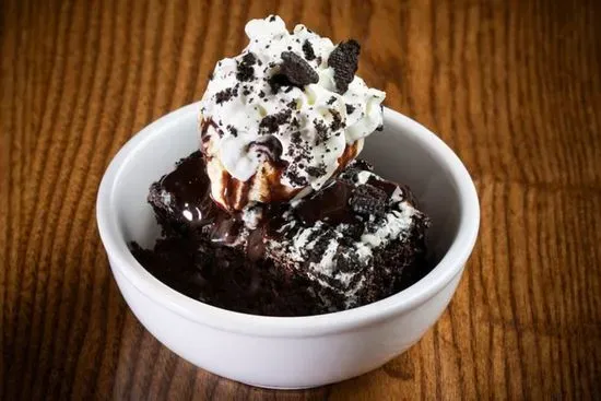 Little Midnight Fudge Hero Sundae