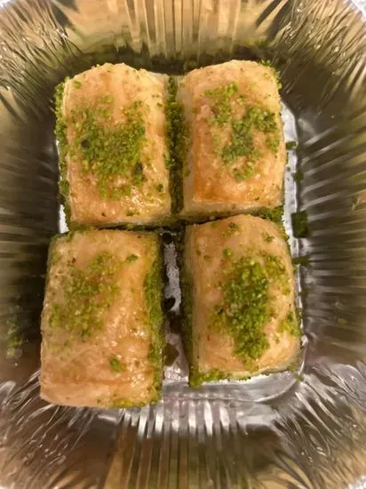 Baklava (4pc)