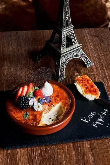 Classic French Crème brûlée