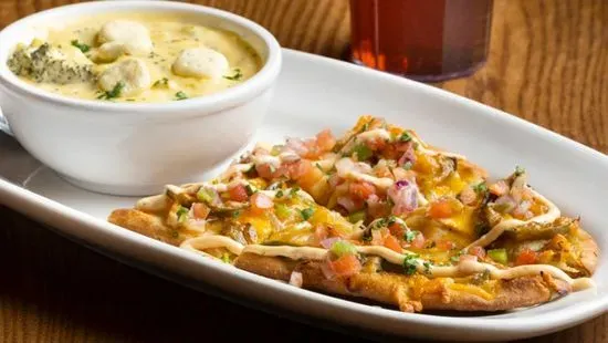 Chicken Fajita Flatbread & Soup Combo