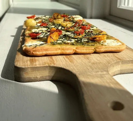 Caprese Flatbread