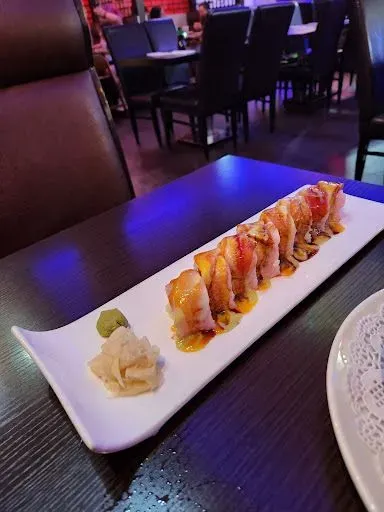 29. Tuna Amazing Roll