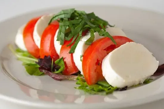 Gluten-Free** Mozzarella Tomato & Basil