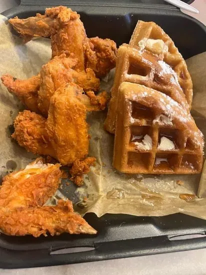 Cajun Fried Wings & Waffle