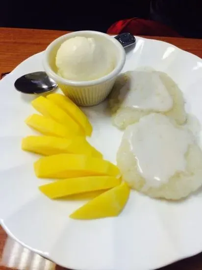 Sweet Sticky Rice with Mango