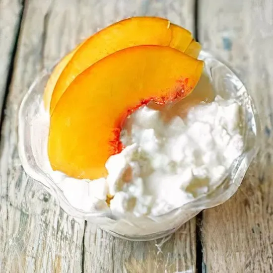 Cottage Cheese & Peaches