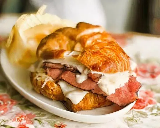 Roast Beef Croissant