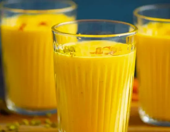 MANGO LASSI