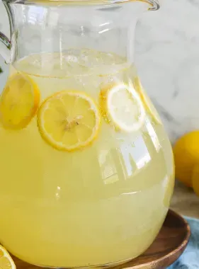 HOMEMADE LEMONADE