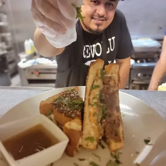 QUESA BIRRIA GRILLED CHEESE