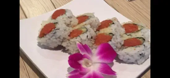 *Spicy Tuna Roll