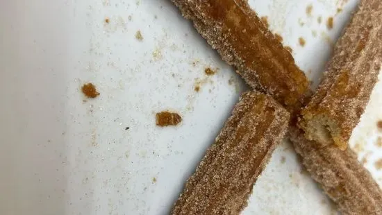 Churros de Caramelo con Vainilla (2 Piezas) / Caramel Churros with Vanilla (2 Pieces)